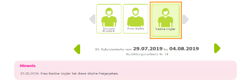 Betriebliche Ausbilder - Azubi im Berichtsheft auswählen_de.png